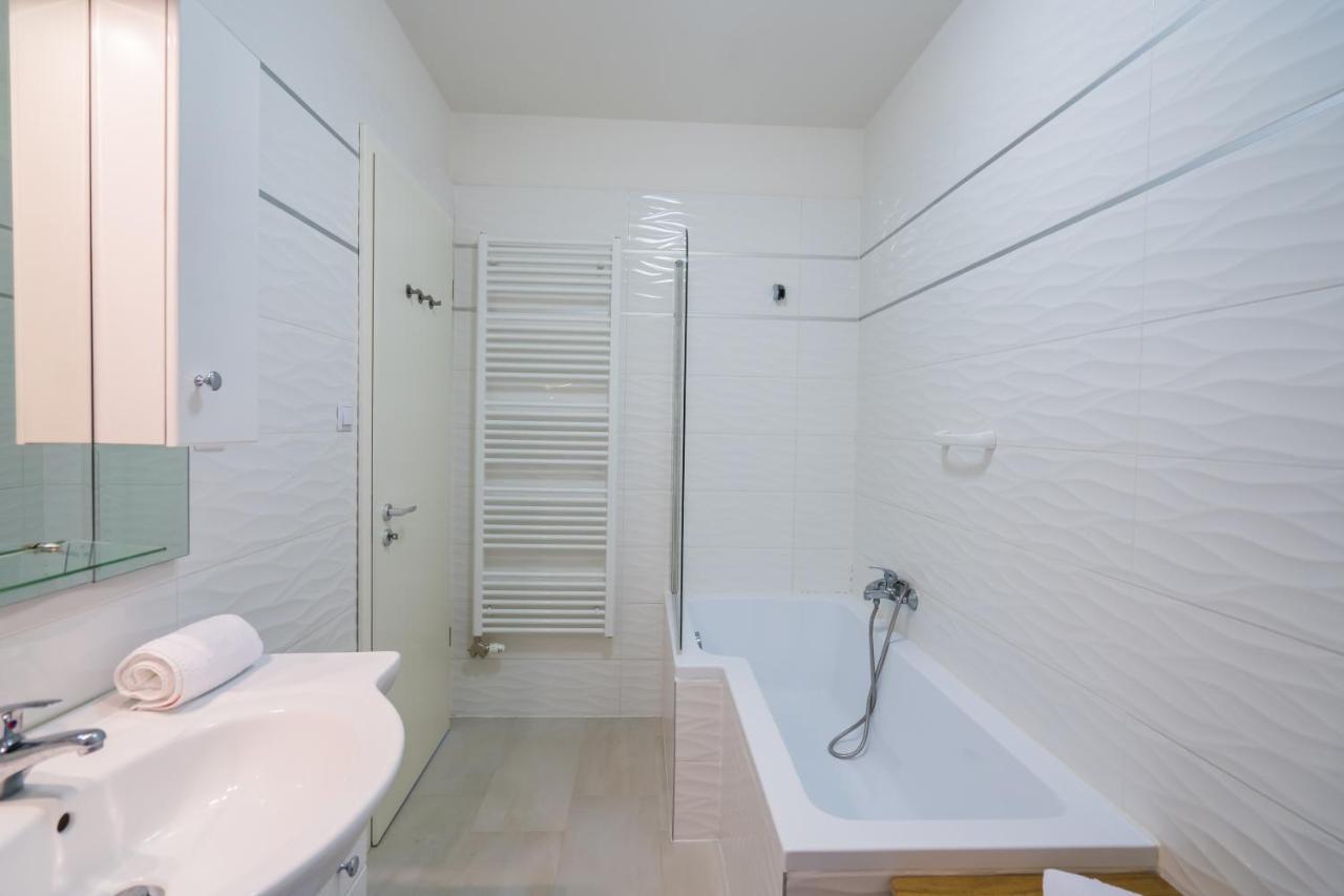 Myflat Luxy Beach Apartment Siofok Exterior photo