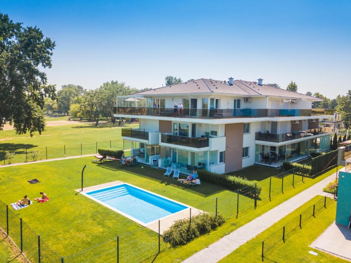 Myflat Luxy Beach Apartment Siofok Exterior photo